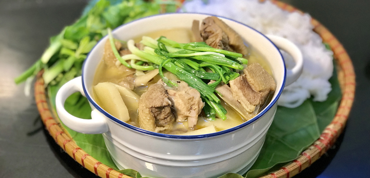 Canh măng vịt